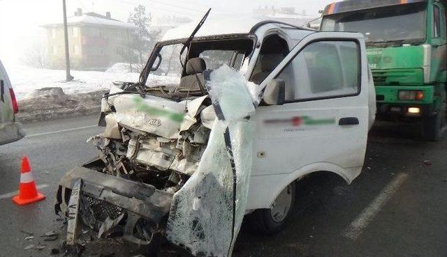 Yoğun Sis Zincirleme Kazaya Sebep Oldu 2