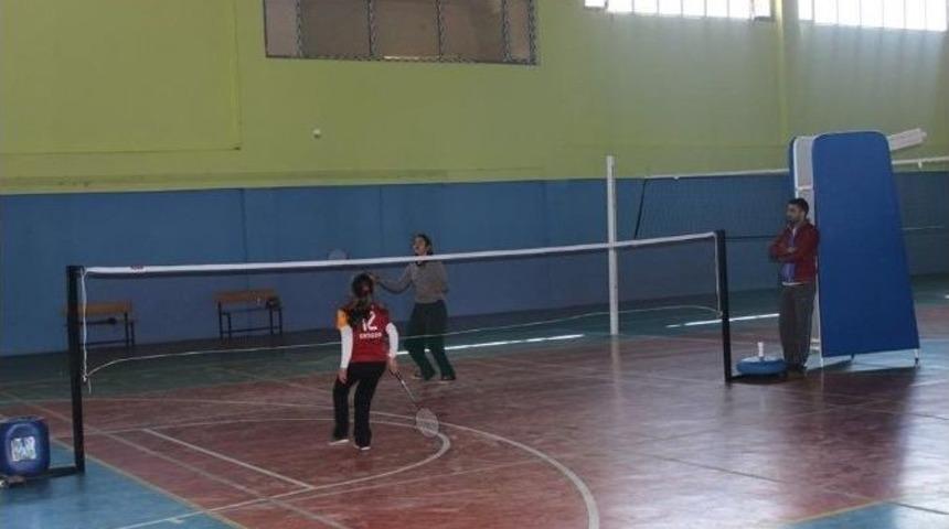 Badminton Turnuvasında Final Heyecanı