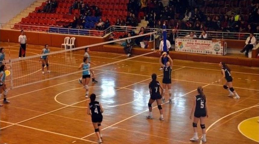 Aydın&rsquo;da Voleybol Gen&ccedil; Kızlar İl Birincisi Belli Oldu