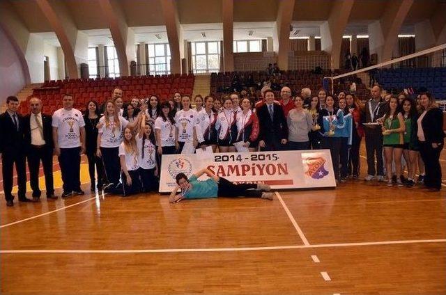 Aydın&rsquo;da Voleybol Gen&ccedil; Kızlar İl Birincisi Belli Oldu 1