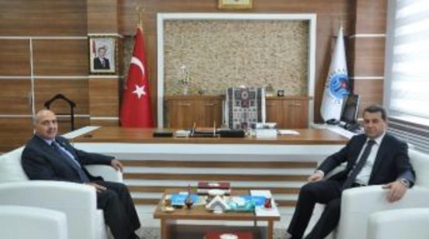 Batman Valisi Azmi &Ccedil;elik Rekt&ouml;r Ulu&ccedil;am&rsquo;ı Ziyaret Etti