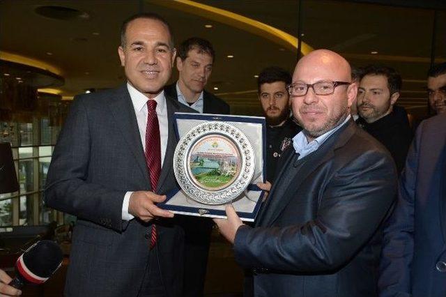 Beşiktaş&rsquo;a Bir Onur Da Adana&rsquo;dan 1