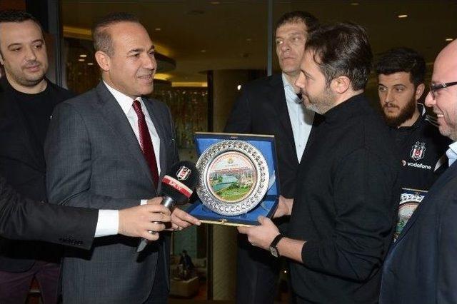 Beşiktaş&rsquo;a Bir Onur Da Adana&rsquo;dan 3