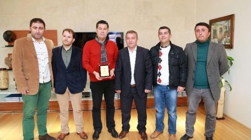 Karadenizlilerden Başkan Kocadon&rsquo;a Teşekk&uuml;r Ziyareti