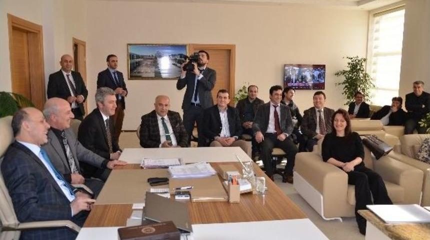 Erenler İl&ccedil;e Teşkilatından &Ouml;zt&uuml;rk&rsquo;e Ziyaret