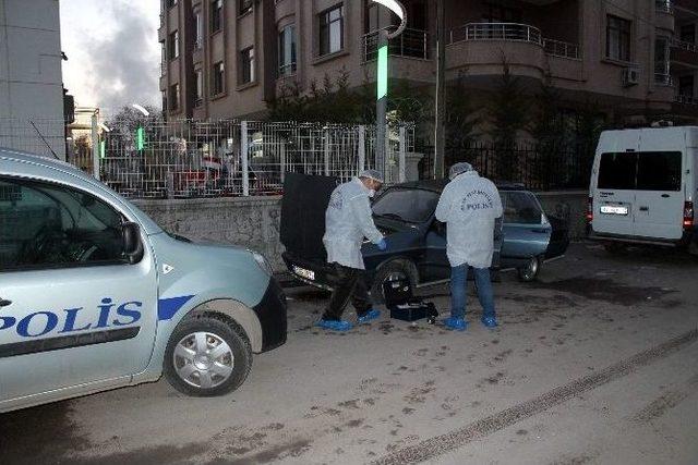 Otomobilden Cephanelik Çıktı