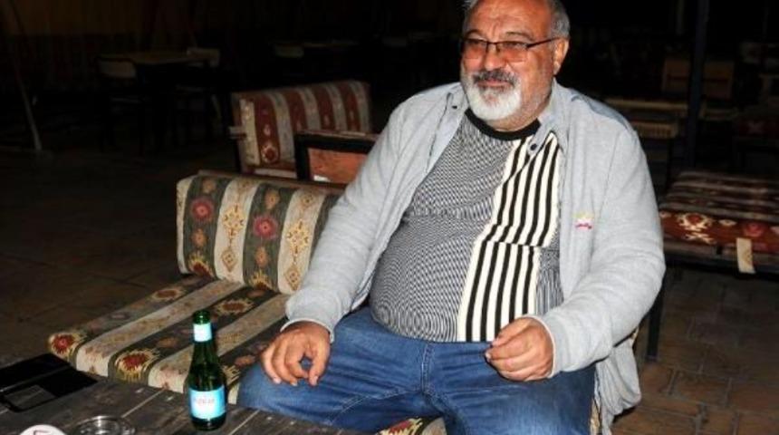 Sosyal Medya Paylaşımları Kızılay M&uuml;d&uuml;r&uuml;n&uuml; Işinden Etti