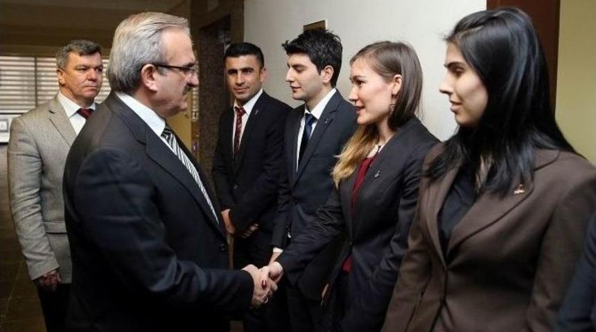 Bursa Valisi M&uuml;nir Karaloğlu: