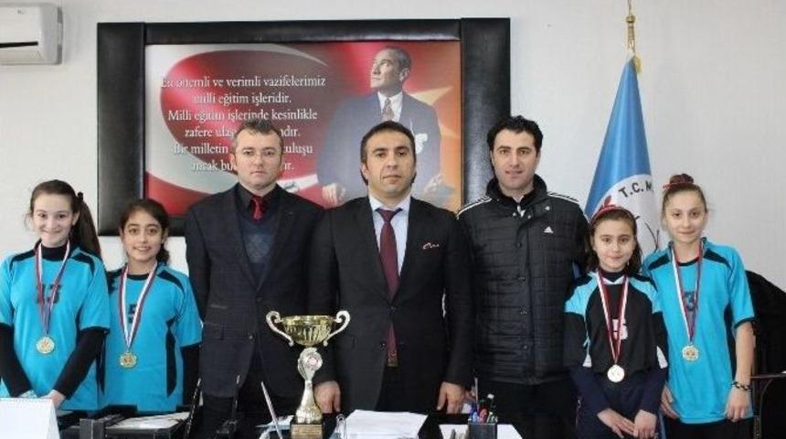 Fatsa Merkez Ortaokulu Masa Tenisi Takımı İl Birincisi