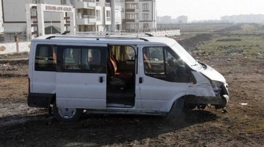 Diyarbakır&rsquo;da Maddi Hasarlı Kaza