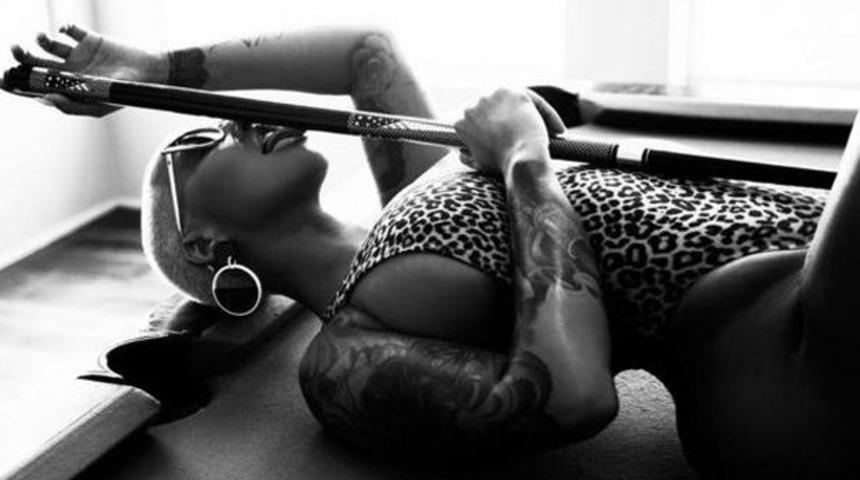 Amber Rose&rsquo;un bilardo stili olay oldu
