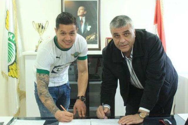 Akhisar Belediyespor da 2 Imza Daha 1