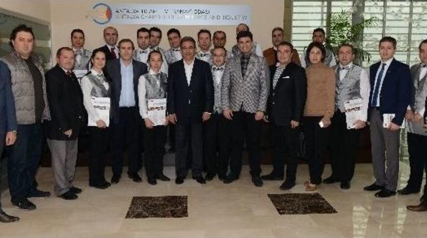 T&uuml;rkiye&rsquo;nin İlk Mesleki Yeterlilik Belgesine Sahip Restoran Şefleri