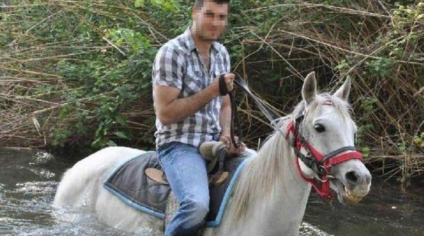 Bunalıma Giren Gen&ccedil; Kendini Vurdu