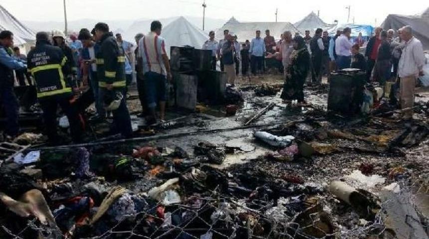 &Ccedil;adır Kentteki Yangında, Suriyeli 3 Yaşındaki Ahmet &Ouml;ld&uuml;, Kardeşi Yaralandı