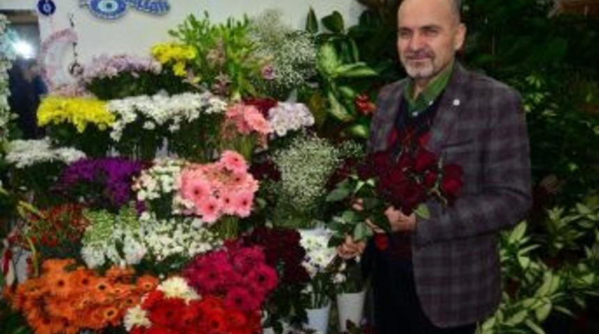 Orkide Ve G&uuml;l&rsquo;e B&uuml;y&uuml;k İlgi