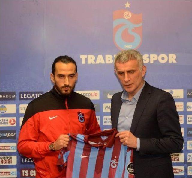 Trabzonspor, Erkan Zengin'e Imzayı Attırdı