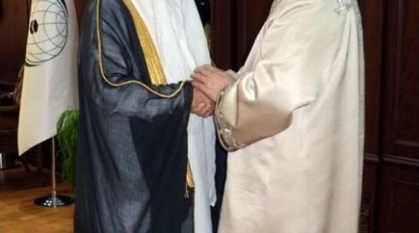 Diyanet İşleri Başkanı G&ouml;rmez, Cidde&rsquo;de İit Genel Sekreteri Medeni İle G&ouml;r&uuml;şt&uuml;
