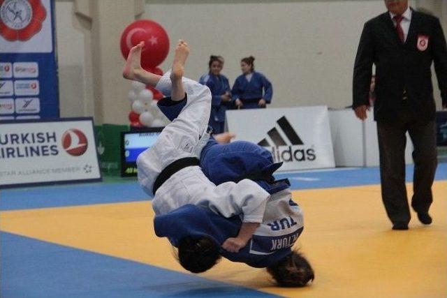 Zonguldak’ta Türkiye Judo Şampiyonası Heyecanı