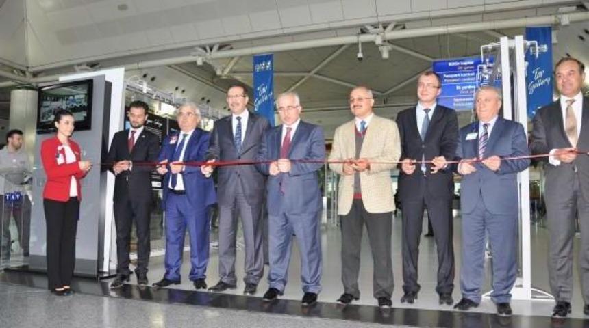 Atat&uuml;rk Havalimanı'nda "bir Nehrin Doğuşu-Sakarya" Sergisi A&ccedil;ıldı