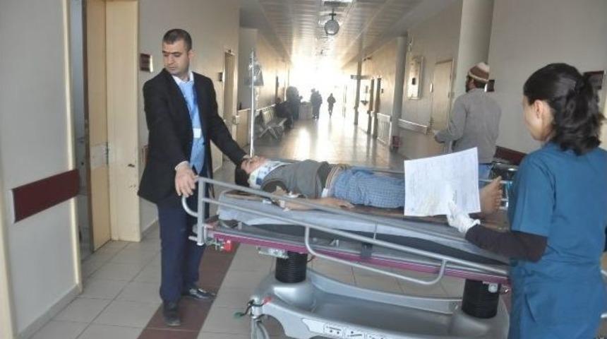 Kahta&rsquo;da Balkondan D&uuml;şen &Ccedil;ocuk Yaralandı