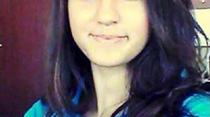 Liseli B&uuml;şra, K&ouml;peklerden Ka&ccedil;arken D&uuml;ş&uuml;p &Ouml;ld&uuml;