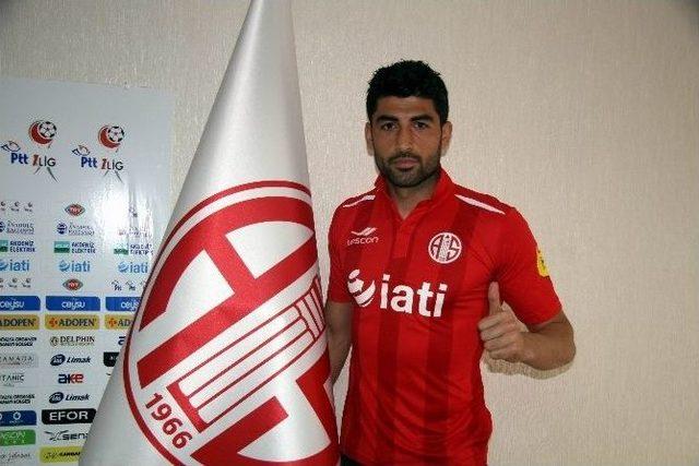 Ahmet Aras Antalyaspor’da