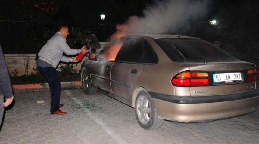 Eski Belediye Başkanı Tuncel'in Aracını Kundakladılar