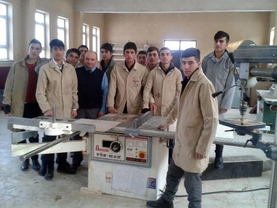 Eleşkirtli &Ouml;ğrenciler Avrupa&rsquo;ya Gidecek