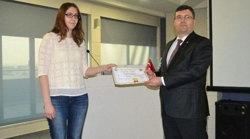 &Ccedil;erkezk&ouml;y Osb&rsquo;de D&uuml;zenlenen Dış Ticaret Eğitiminin Sertifikaları Verildi