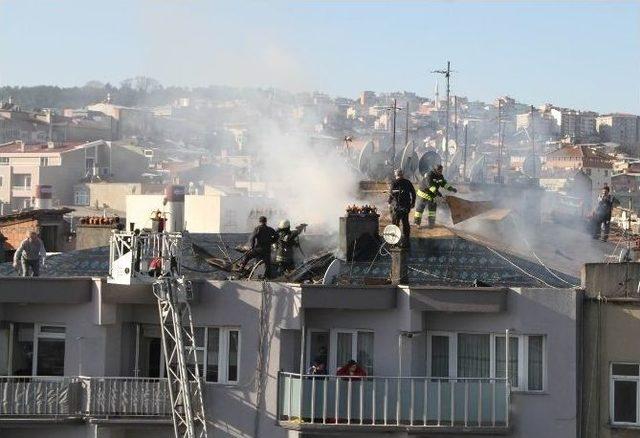 &Ccedil;atı Yangını Korkuttu 2