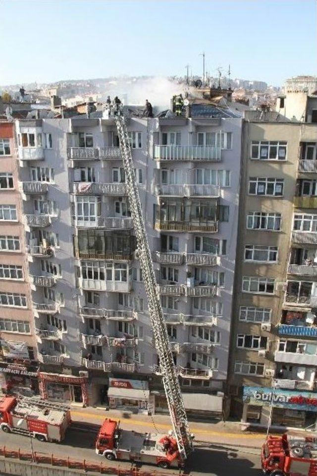 &Ccedil;atı Yangını Korkuttu 3