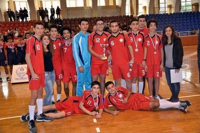 Aydın Voleybol Gen&ccedil; Erkekler Birincisi Menderes Oldu 1