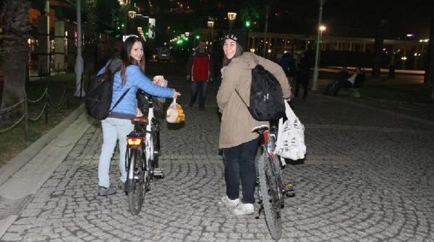 Soğuk Akşamların Iyilik Melekleri