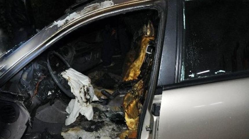 Kadirli Eski Belediye Başkanının Otomobili Kundaklandı