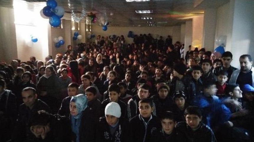 L&ouml;semili &Ccedil;ocuklar İ&ccedil;in Şarkı S&ouml;ylediler