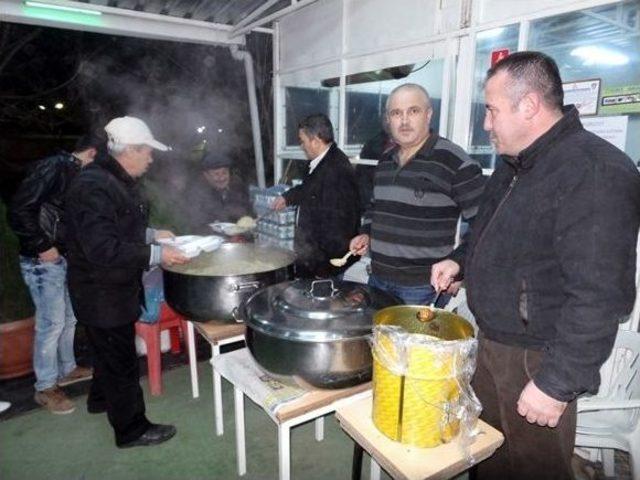 T&uuml;rk Eğitim-sen&rsquo;den &Uuml;yelerine Pilav İkramı 1