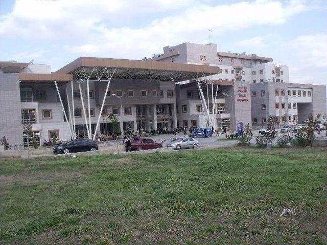 Opr. Dr. Aydın Er: 1