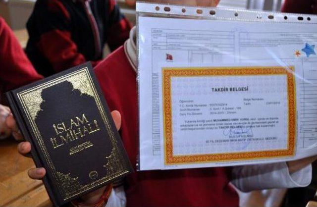Ortaokulda Karne Hediyesi: İslam Ilmihali Ve Mp-3 &Ccedil;alar 1