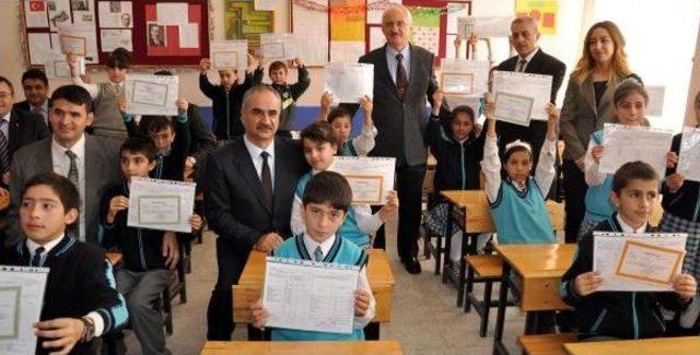 Sivas ta 125 Bin &Ouml;ğrenci Karne Sevinci Yaşadı 1