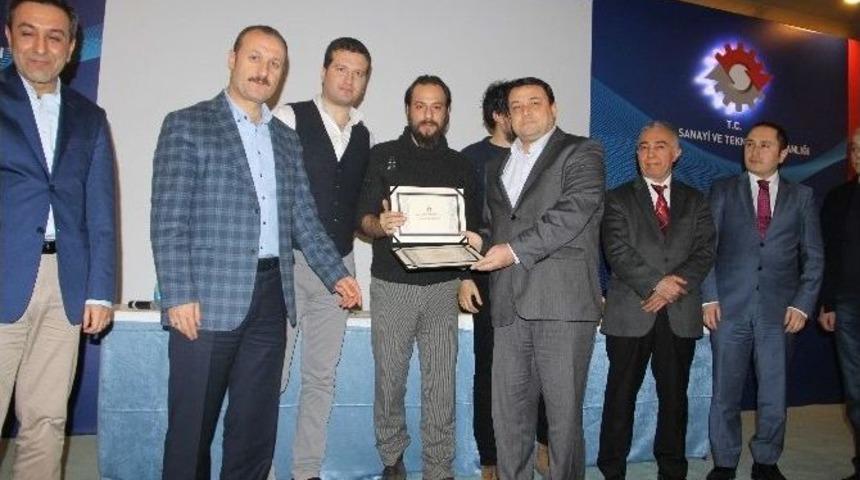 &Uuml;st&uuml;n Performans &Ouml;d&uuml;l Getirdi