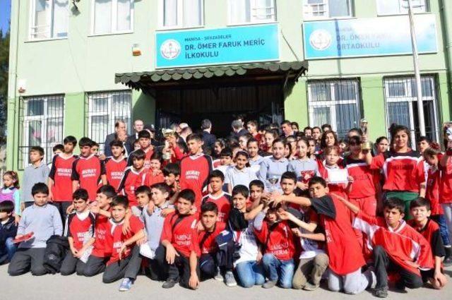 Manisa Milli Eğitim M&uuml;d&uuml;r&uuml;: &Ccedil;ocuklara Akıllı Telefon Almayın 3