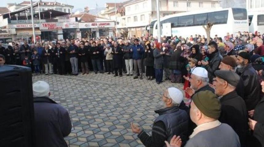 Kutsal Topraklara Dualarla Yolcu Edildiler