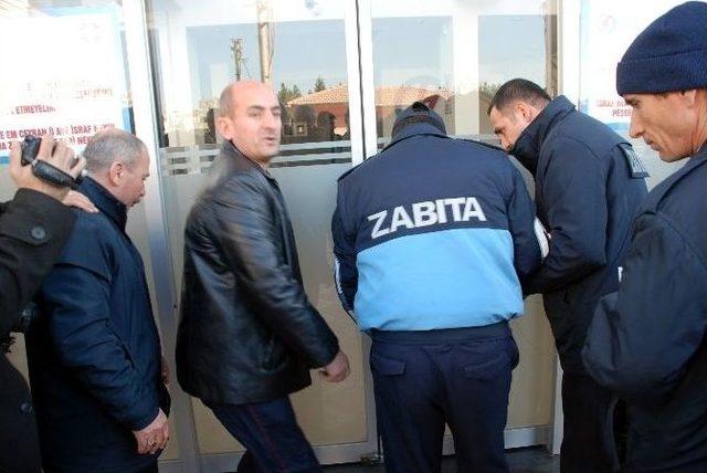 Midyat’ta Dedaş’ın Hizmet Binası Mühürledi 1