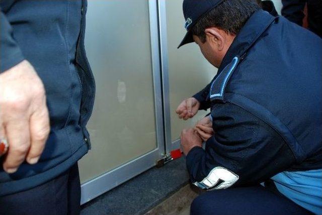 Midyat’ta Dedaş’ın Hizmet Binası Mühürledi 3