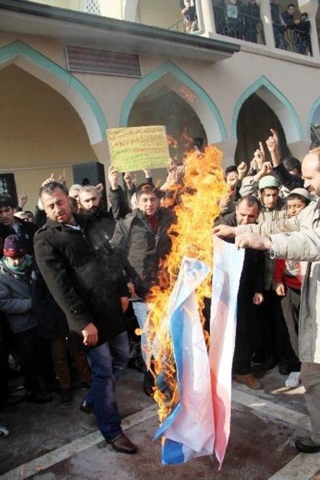 Peygamber Sevdalılarından Fransa’ya Tepki