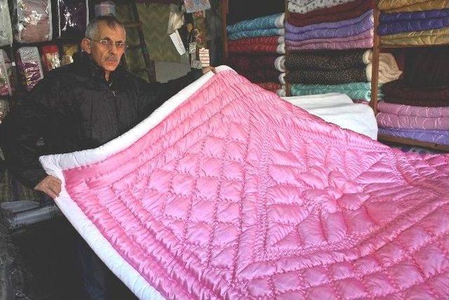 Afyonkarahisar’da Yorgancı Esnafı Dertli 3