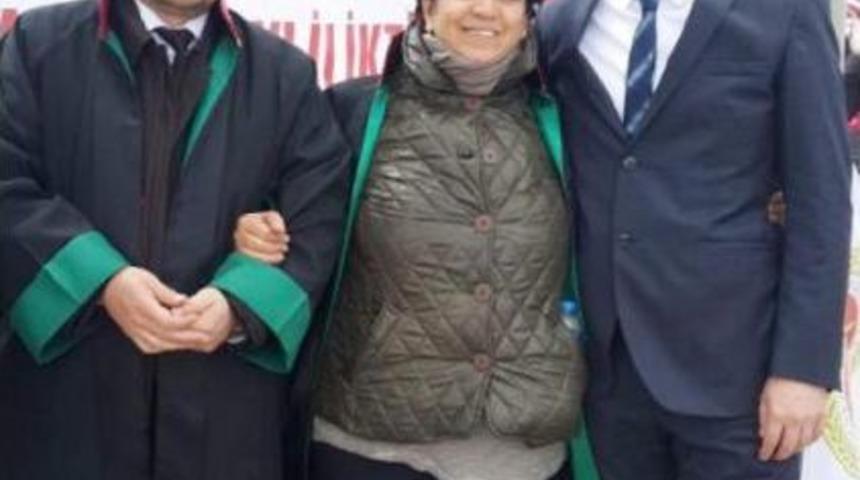 'adalet N&ouml;beti' Tutan Avukata Uğur Mumcu &Ouml;d&uuml;l&uuml;