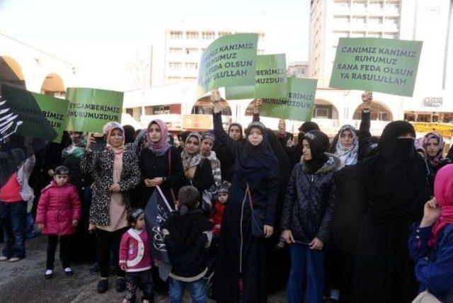 Mersin'de Charlie Hebdo Protestosu