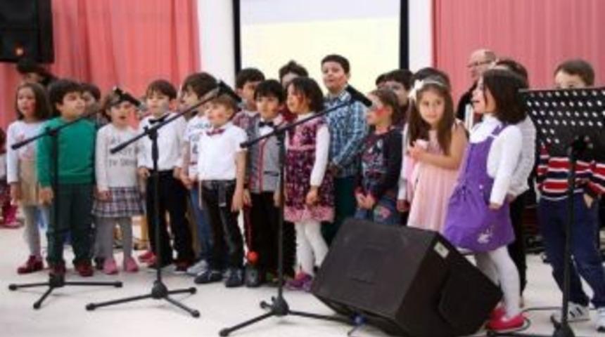 Esog&uuml; Eğitim Fak&uuml;ltesi Valide Malhatun Uygulama Ve Araştırma Anaokulu&rsquo;nda Karne Sevinci